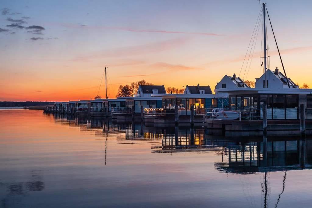 Floatinghouses Peenemuende Luaran gambar