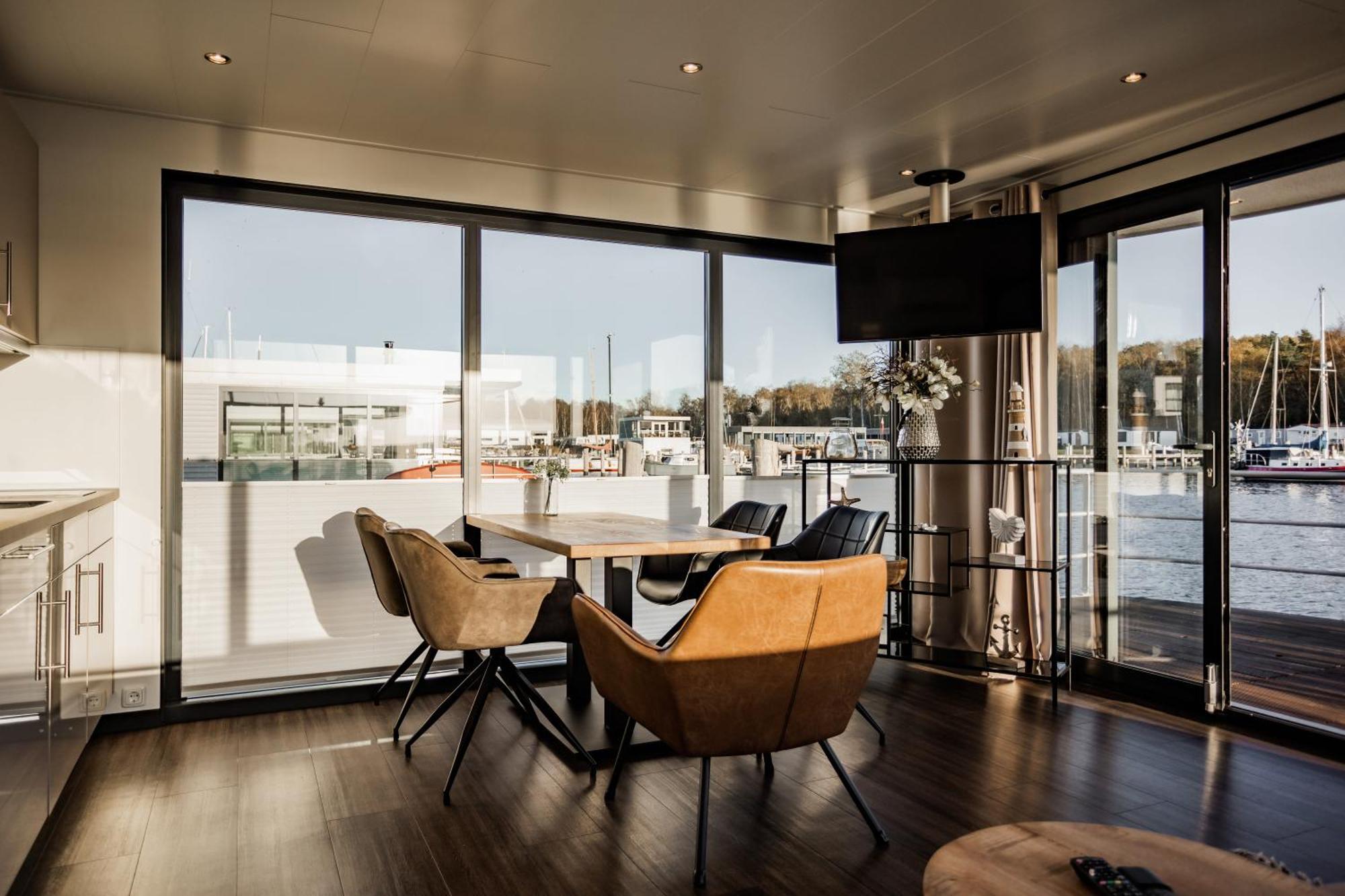 Floatinghouses Peenemuende Luaran gambar